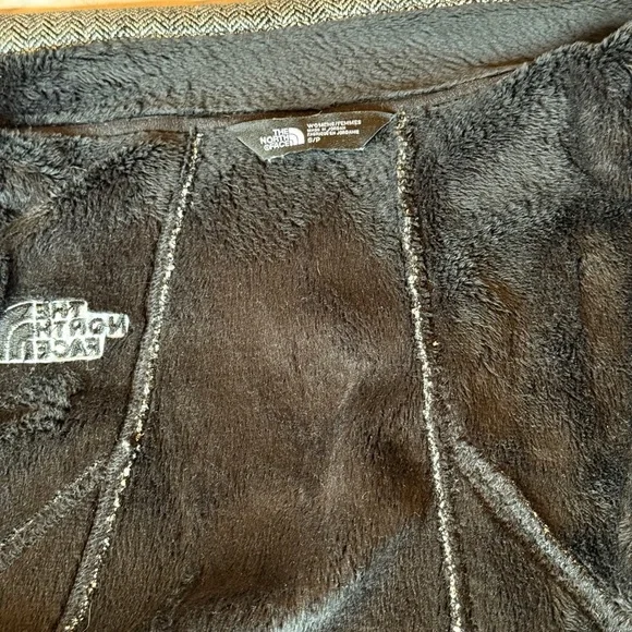 The North Face Women's Heather black & white tweed winter jacket - Picture 5 of 7